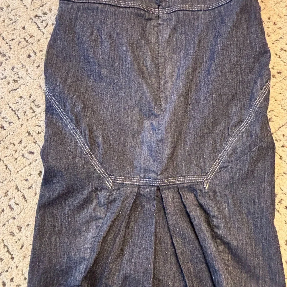 Bebe Moto-Style Denim‎ Pencil Skirt | Italian Fabric | Size 2 unique back